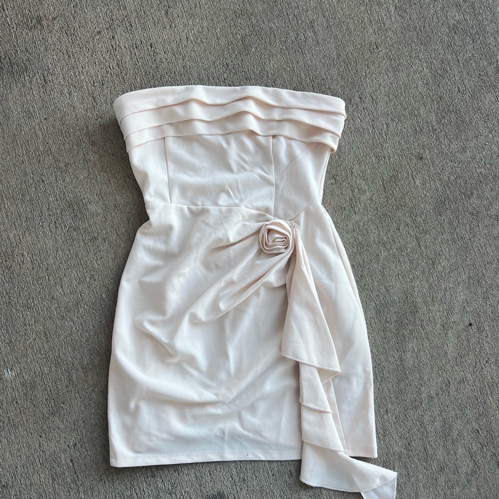 Lucy in the Sky Strapless Dress